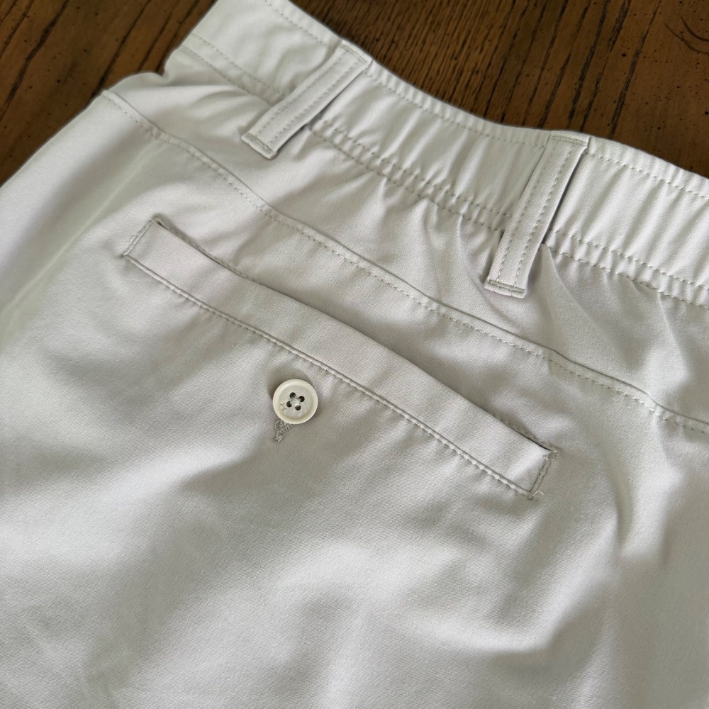 Under Armour Men's Athletic Khaki Golf Shorts Flex Waist Performance Size 42 - Picture 9 of 13